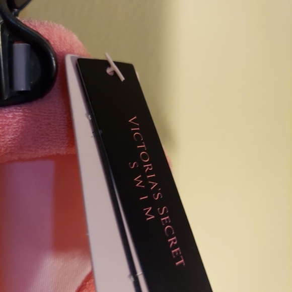 Victoria secret swim - Picture 2 of 5